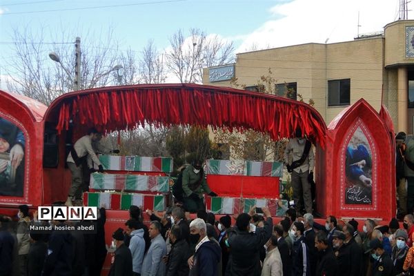 تشییع پیکر شهدای تازه تفحص شده دوران هشت سال دفاع مقدس در چرمهین استان اصفهان