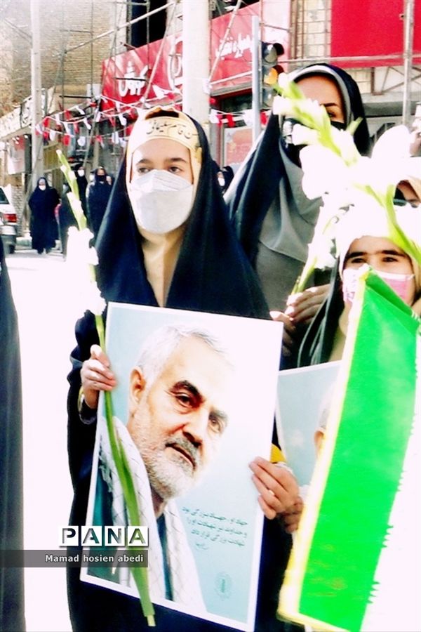 تشییع پیکر شهدای تازه تفحص شده دوران هشت سال دفاع مقدس در چرمهین استان اصفهان