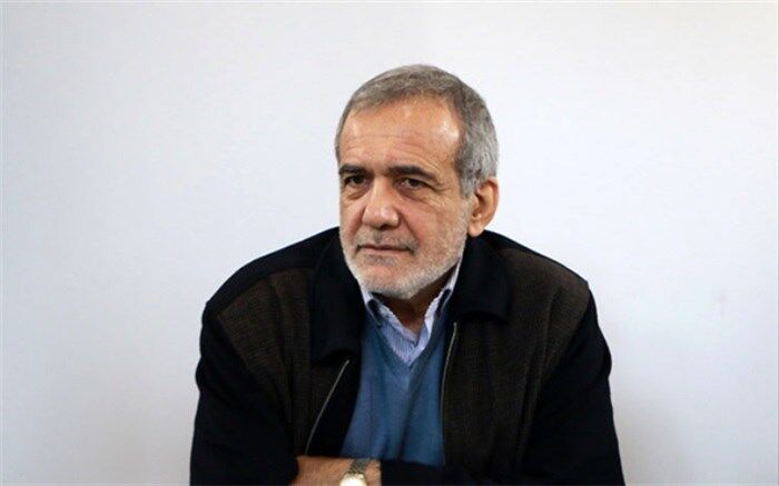 پزشکیان: عده‌ای تراکتور را به گروگان گرفته‌اند؛ باشگاه بازیچه افراد شده است