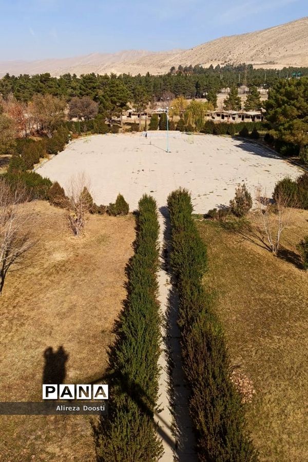 فضای زمستانی اردوگاه شهید آیت اله دستغیب در شیراز