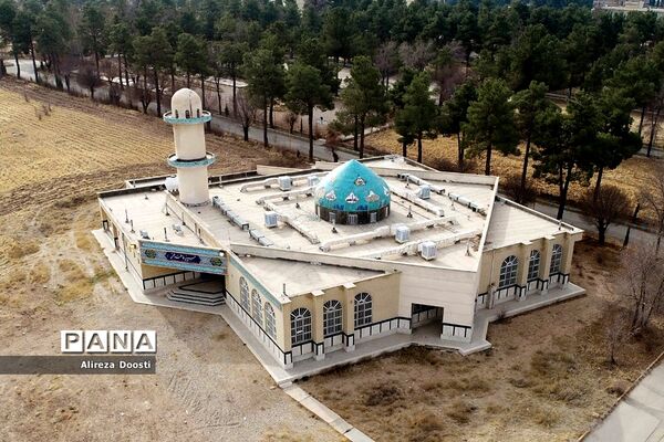 فضای زمستانی اردوگاه شهید آیت اله دستغیب در شیراز