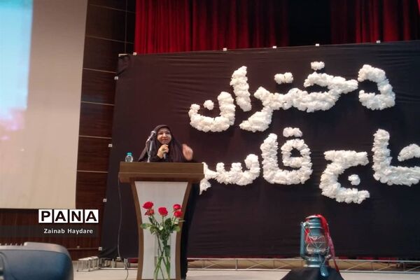 همایش دختران حاج قاسم در فرهنگسرای بعثت صفادشت