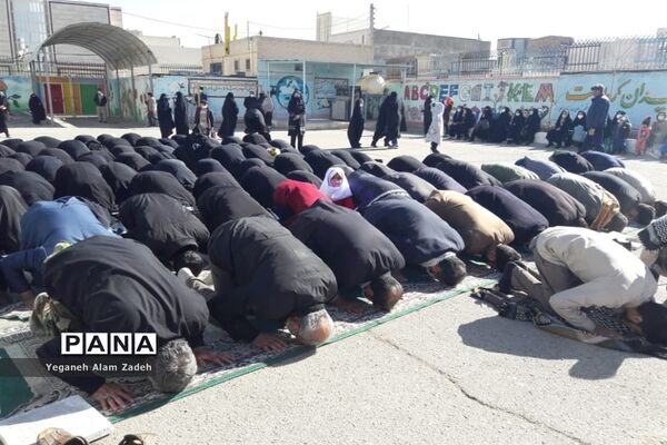 نخستین روز از میهمانی شهدای گمنام در مدارس زاهدان