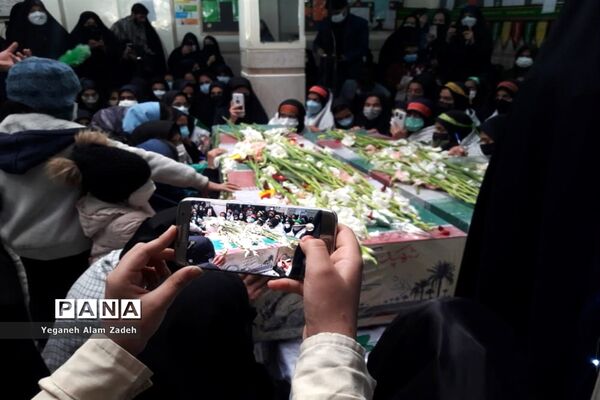 نخستین روز از میهمانی شهدای گمنام در مدارس زاهدان