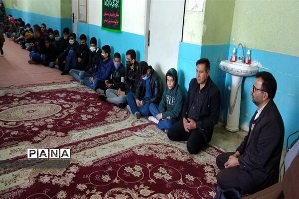 عزاداری هیات دانش‌آموزی مهرآباد ابرکوه به مناسبت ایام فاطمیه