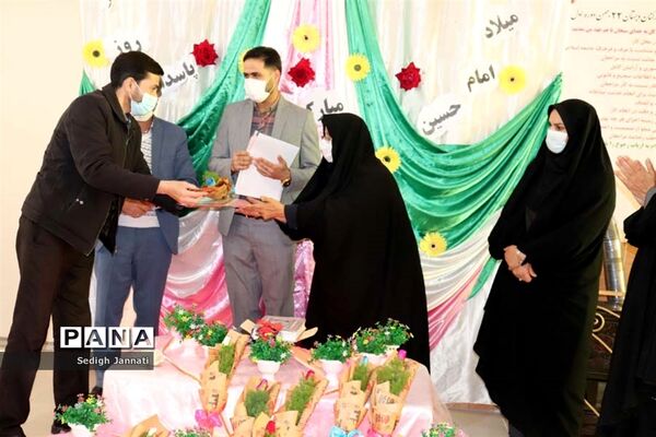 آیین گرامیداشت روز پاسدار در مدارس شهرستان آباده