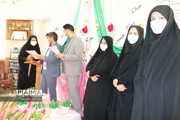آیین گرامیداشت روز پاسدار در مدارس شهرستان آباده