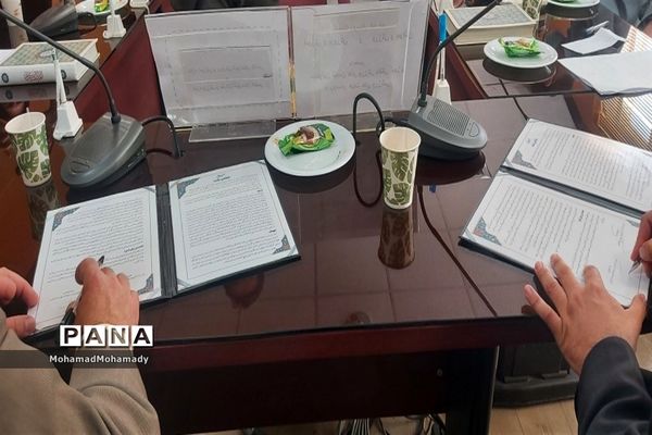 امضای تفاهم‌نامه همکاری اداره ورزش و جوانان با آموزش و پرورش کاشمر