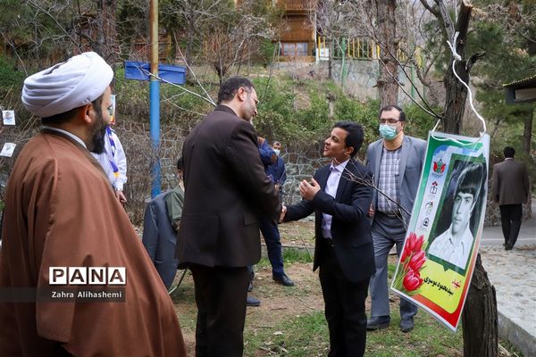 آیین روز درختکاری در اردوگاه شهید چمران تهران