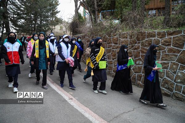 آیین روز درختکاری در اردوگاه شهید چمران تهران