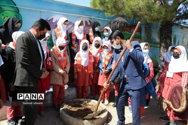 آیین جشن تولد زمین، مدرسه فرهنگیان شهر یاسوج