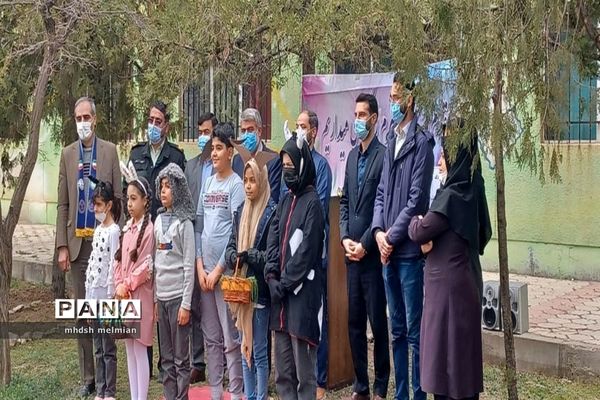 مراسم روز درختکاری در کانون امام خمینی شهر محمدیه (استان قزوین)