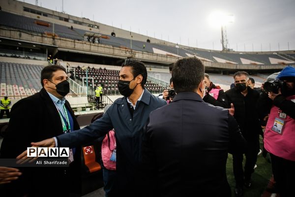 دیدار تیم‌های تیم استقلال و گل‌گهر