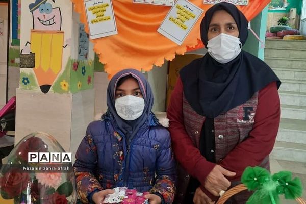 تقدیر از برگزیدگان مسابقات قرآن در سطح منطقه در آموزش و پرورش رودهن‌