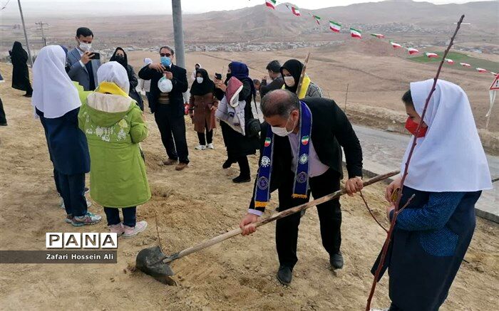 هفته درختکاری یک مناسبت پر خیر و برکت است