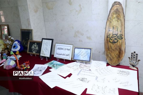 تجلیل از فعالان تربیتی فرهنگی ناحیه پنج تبریز