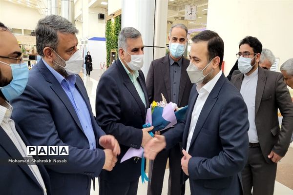 آیین استقبال از دانش‌آموز پیشتاز قرآنی جهان اسلام در اهواز