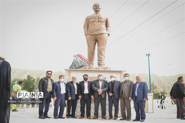 رونمایی از تندیس شهید سپهبد حاج قاسم سلیمانی در شهرستان امیدیه