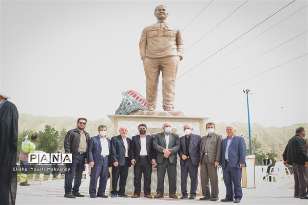 رونمایی از تندیس شهید سپهبد حاج قاسم سلیمانی در شهرستان امیدیه