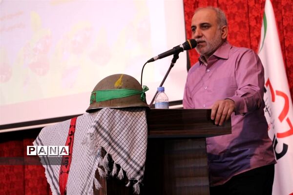 تجلیل از طلیعه‌داران حوزه پرورشی در منطقه ۱۷