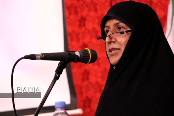 تجلیل از طلیعه‌داران حوزه پرورشی در منطقه ۱۷