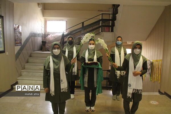 برگزاری یادواره شهدا در دبیرستان فرزانگان دکتر عادلی
