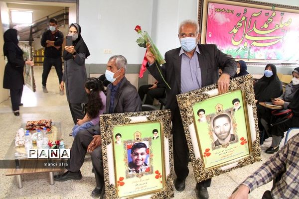 برگزاری یادواره شهدا در دبیرستان فرزانگان دکتر عادلی