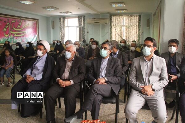 برگزاری یادواره شهدا در دبیرستان فرزانگان دکتر عادلی