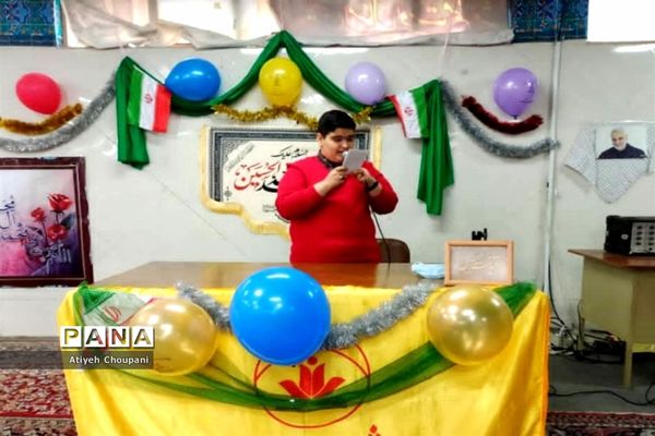 تقدیر از دانش‌آموزان برتر مسابقات قرآنی و درسی در دبیرستان شاهد محسنین منطقه ۱۴