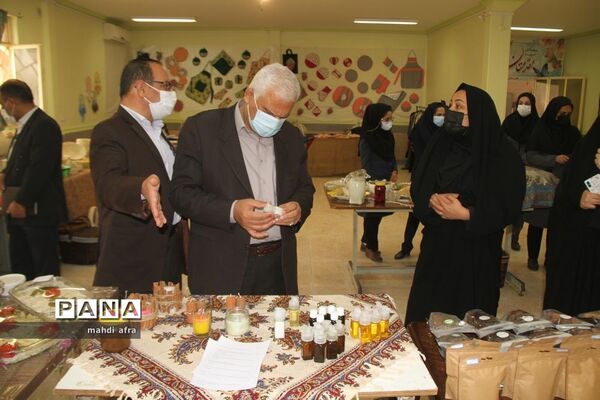 نمایشگاه خانواده ایرانی، تولیدات ایرانی در هنرستان فرزانگان شهرستان بهبهان