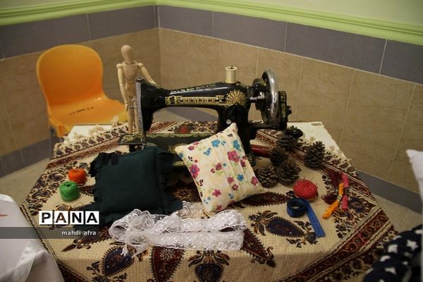 نمایشگاه خانواده ایرانی، تولیدات ایرانی در هنرستان فرزانگان شهرستان بهبهان