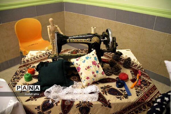 نمایشگاه خانواده ایرانی، تولیدات ایرانی در هنرستان فرزانگان شهرستان بهبهان