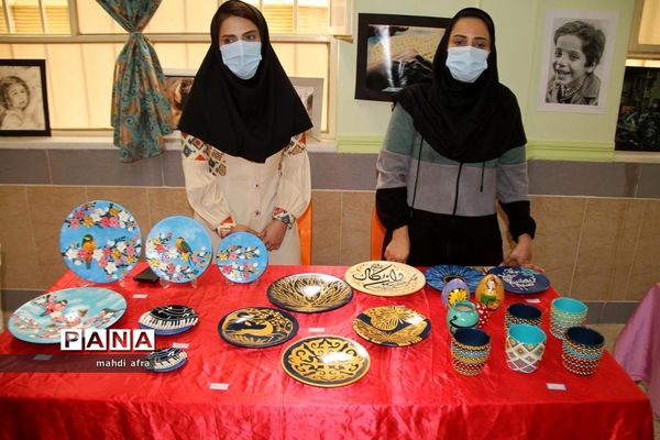 نمایشگاه خانواده ایرانی، تولیدات ایرانی در هنرستان فرزانگان شهرستان بهبهان