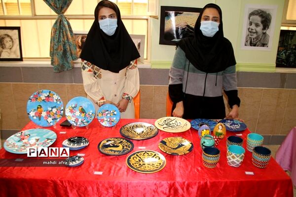 نمایشگاه خانواده ایرانی، تولیدات ایرانی در هنرستان فرزانگان شهرستان بهبهان