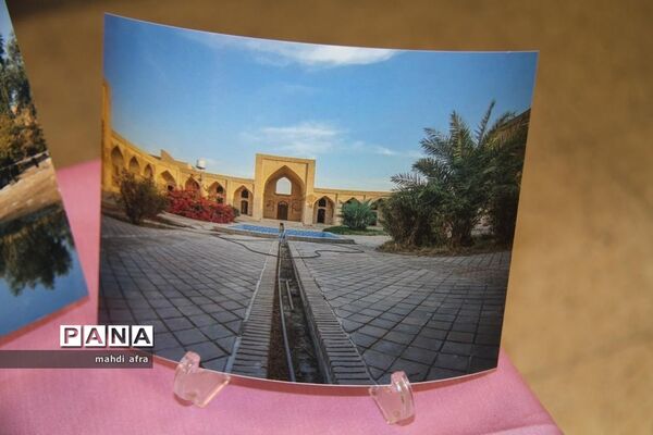 نمایشگاه خانواده ایرانی، تولیدات ایرانی در هنرستان فرزانگان شهرستان بهبهان