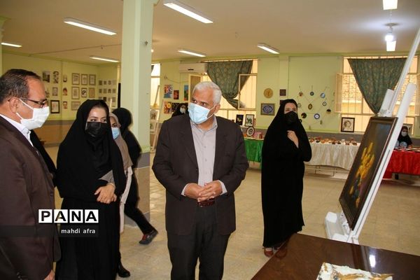 نمایشگاه خانواده ایرانی، تولیدات ایرانی در هنرستان فرزانگان شهرستان بهبهان