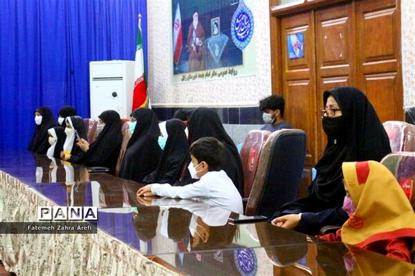 تقدیر امام جمعه شهرستان زابل از برگزیدگان جشنواره یاوران انقلاب