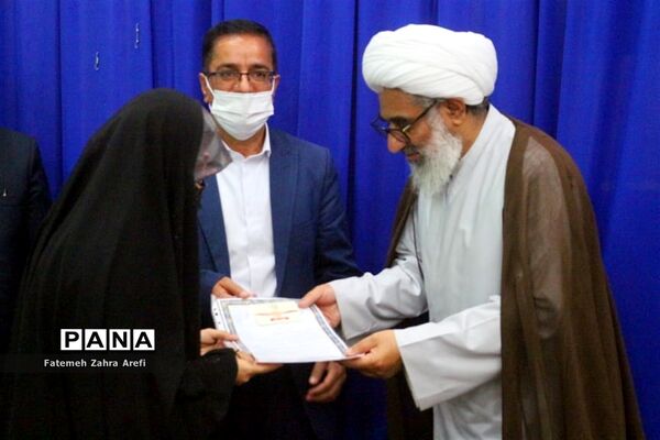 تقدیر امام جمعه شهرستان زابل از برگزیدگان جشنواره یاوران انقلاب