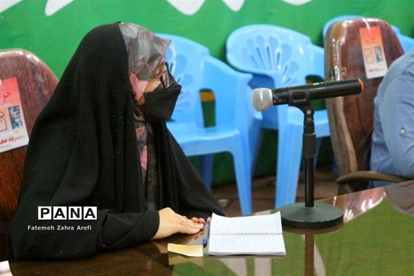 تقدیر امام جمعه شهرستان زابل از برگزیدگان جشنواره یاوران انقلاب