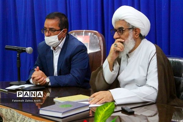 تقدیر امام جمعه شهرستان زابل از برگزیدگان جشنواره یاوران انقلاب