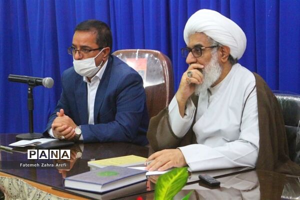 تقدیر امام جمعه شهرستان زابل از برگزیدگان جشنواره یاوران انقلاب