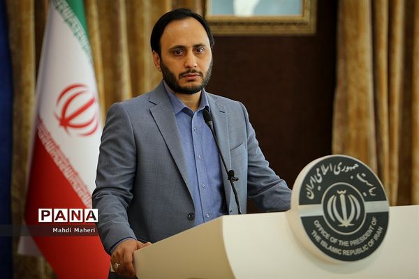 نشست خبری سخنگو‌ی دولت