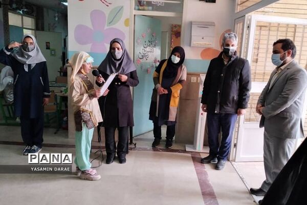 برگزاری نمایشگاه فرهنگی هنری در دبستان دخترانه نرگس پردیس