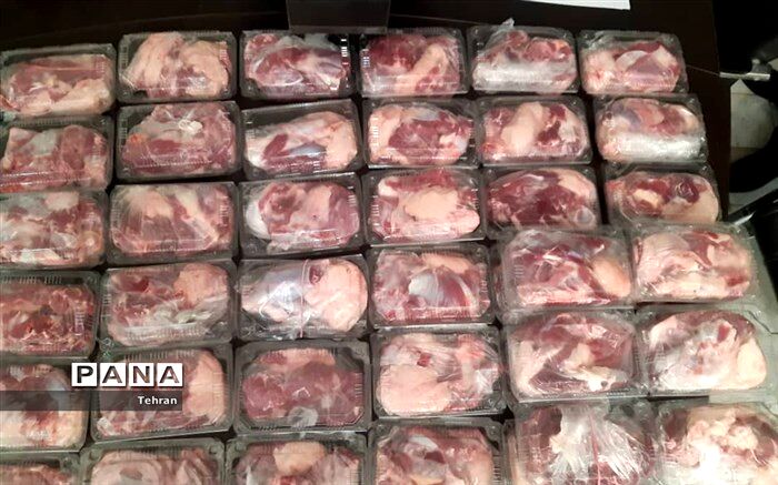 توزیع ۱۶۲ بسته گوشت قربانی توسط خادمیاران رضوی منطقه ۱۴