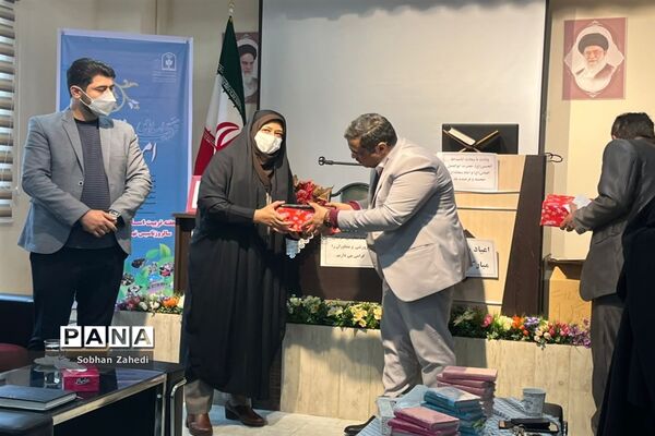 مراسم سپاس مربی در آموزش و پرورش رودهن