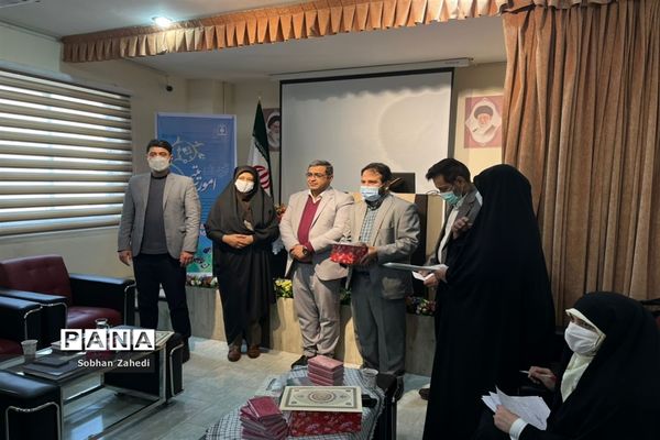 مراسم سپاس مربی در آموزش و پرورش رودهن