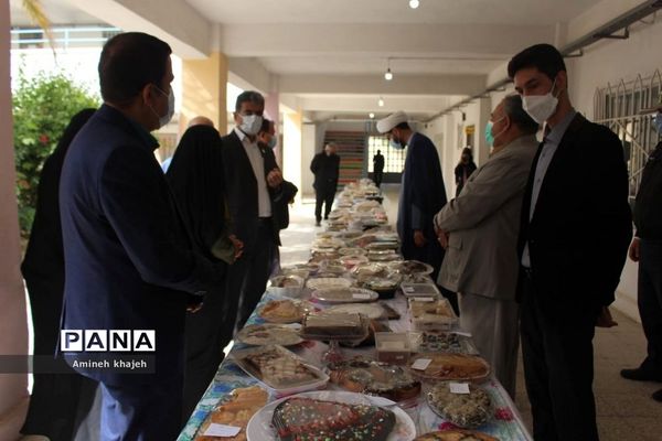 نمایشگاه آثار هنری دانش‌آموزان در بوشهر