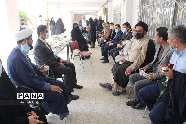 نمایشگاه آثار هنری دانش‌آموزان در بوشهر