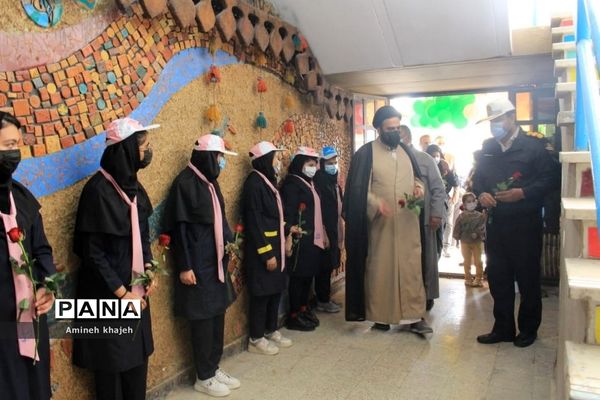 نمایشگاه آثار هنری دانش‌آموزان در بوشهر