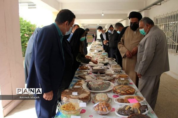 نمایشگاه آثار هنری دانش‌آموزان در بوشهر